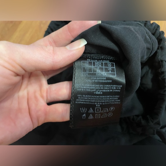 GUESS 100% Silk Joggers - Picture 4 of 8